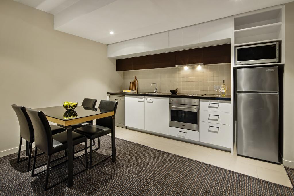 Quest Docklands Aparthotel Мелбърн Екстериор снимка
