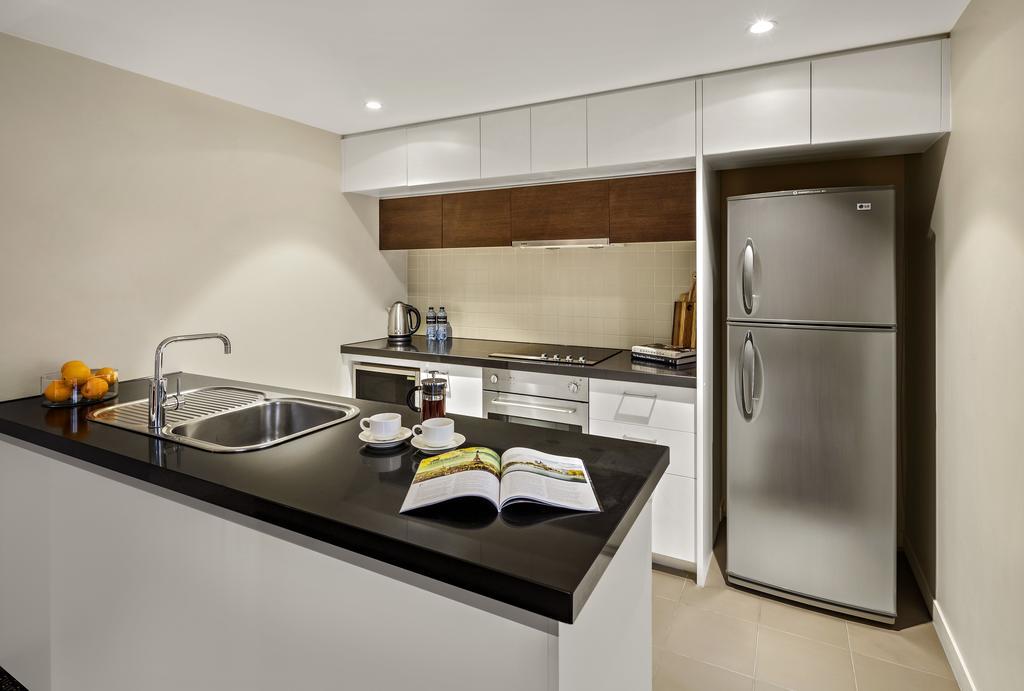Quest Docklands Aparthotel Мелбърн Екстериор снимка