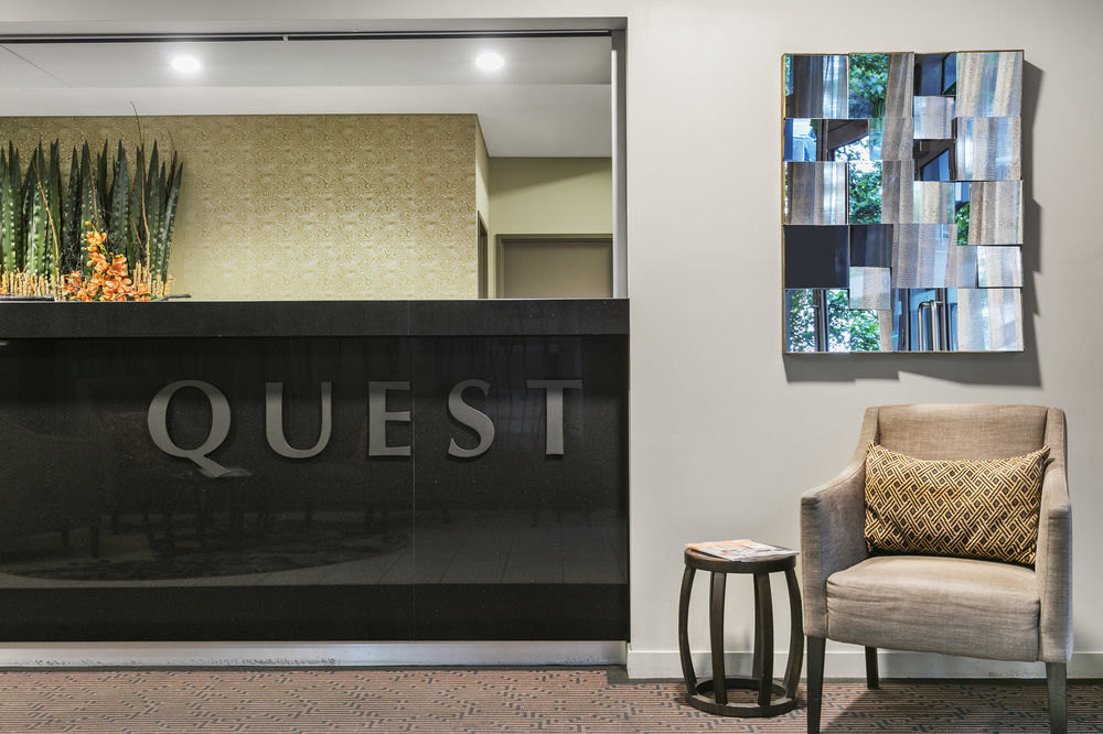 Quest Docklands Aparthotel Мелбърн Екстериор снимка